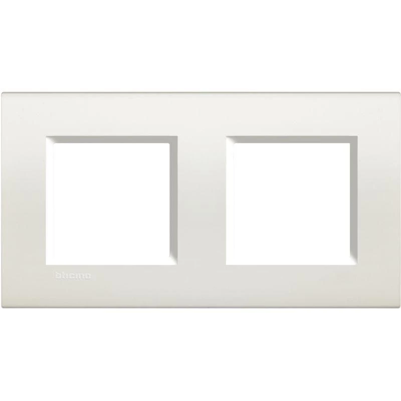 BTICINO(группа Legrand) Рамка 2-м LivingLight прямоугол. бел. Leg BTC LNA4802M2BI