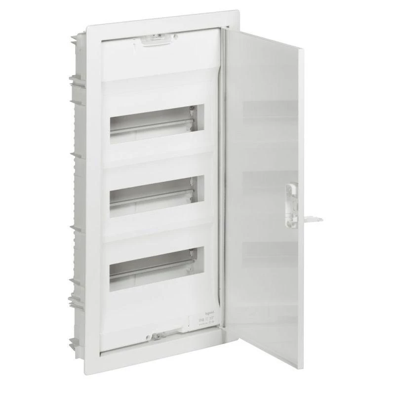 Legrand Шкаф встраиваемый 3 ряда 12+2мод. Leg 001433