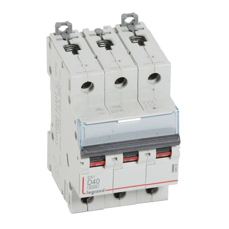 Legrand Выключатель автоматический модульный 3п D 40А 10кА DX3 6000 3мод. 400В Leg 408093