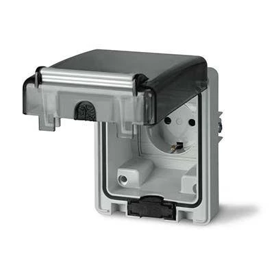 DKC Розетка СП компактная IP66 с вставленной вилкой DIS5706407