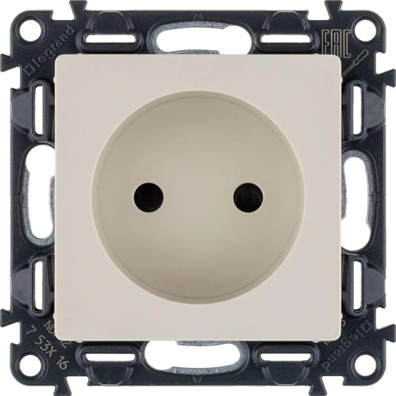 Legrand Розетка 1-м СП Valena Life 16А IP20 250В 2P защ. шторки безвинтов. клеммы с лицев. панелью механизм сл. кость Leg 753516
