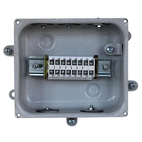 Коробка клеммная КЗН-08 У3 8 зажимов IP31 (заглушка металл) Электротехник ET013205